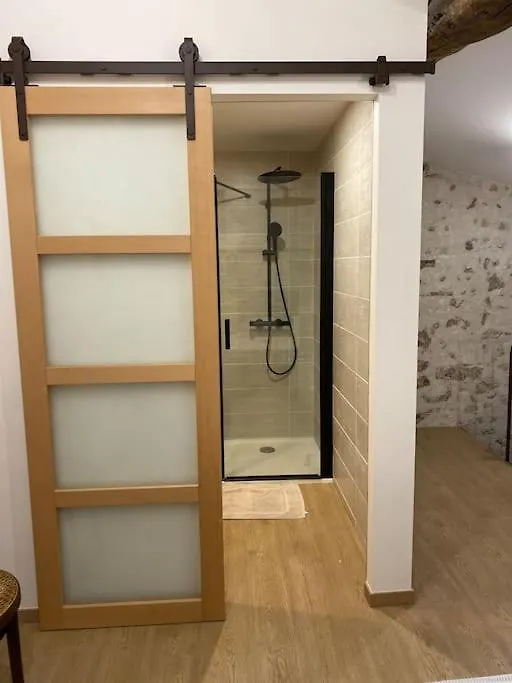 סן-פול-דה-ואנס Loft En Plein Coeur Du Village בית נופש
